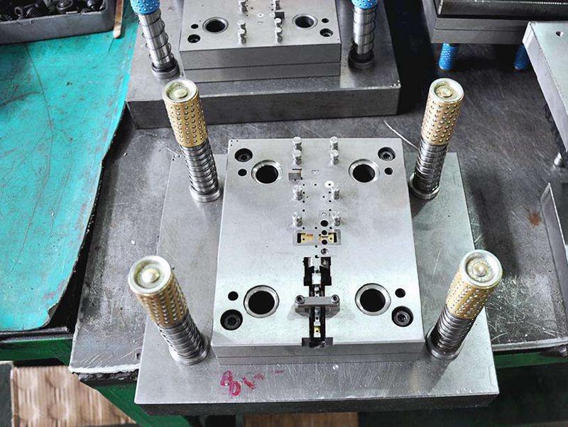 乐平模具制造-01